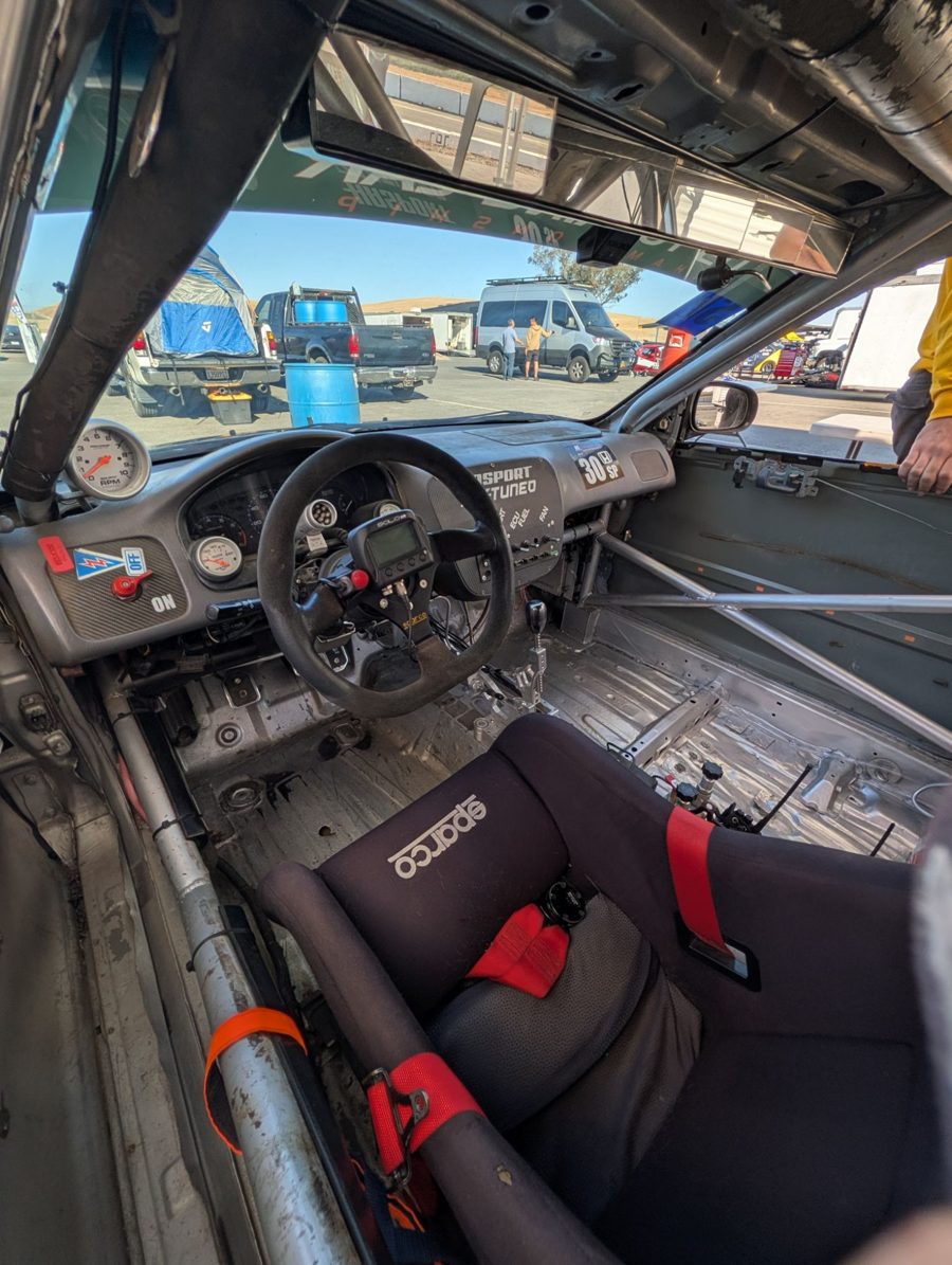 À bord de la Civic de GoGo Gear Racing