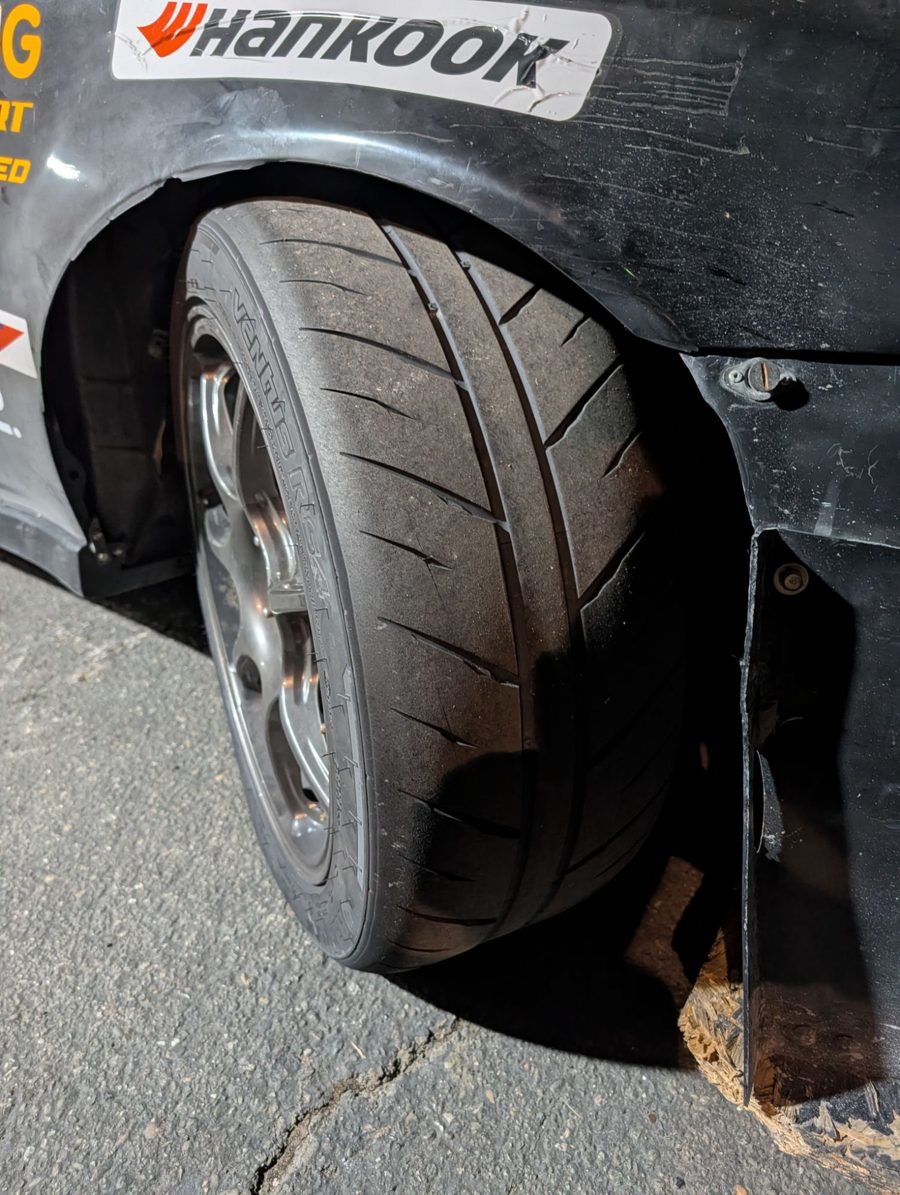 Le Hankook Ventus RS4 avant après 12 heures de course