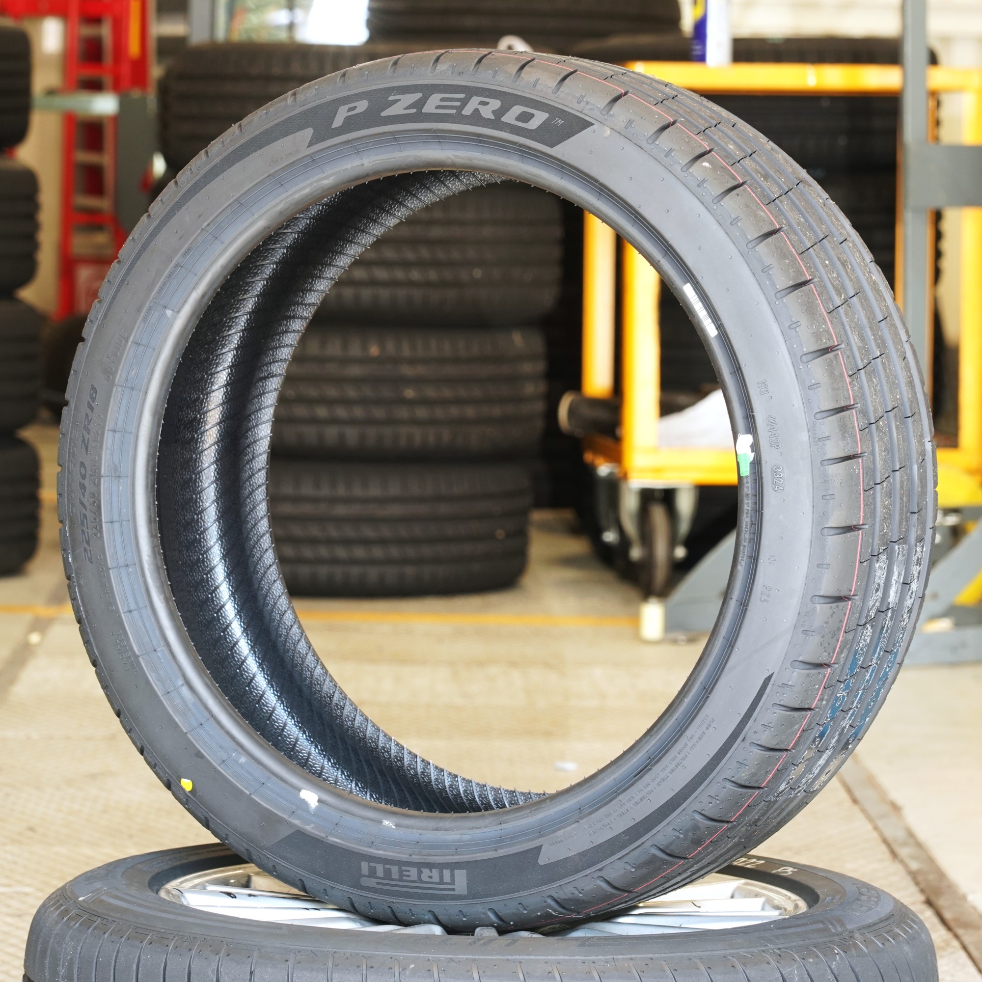 Pirelli P Zero PZ5